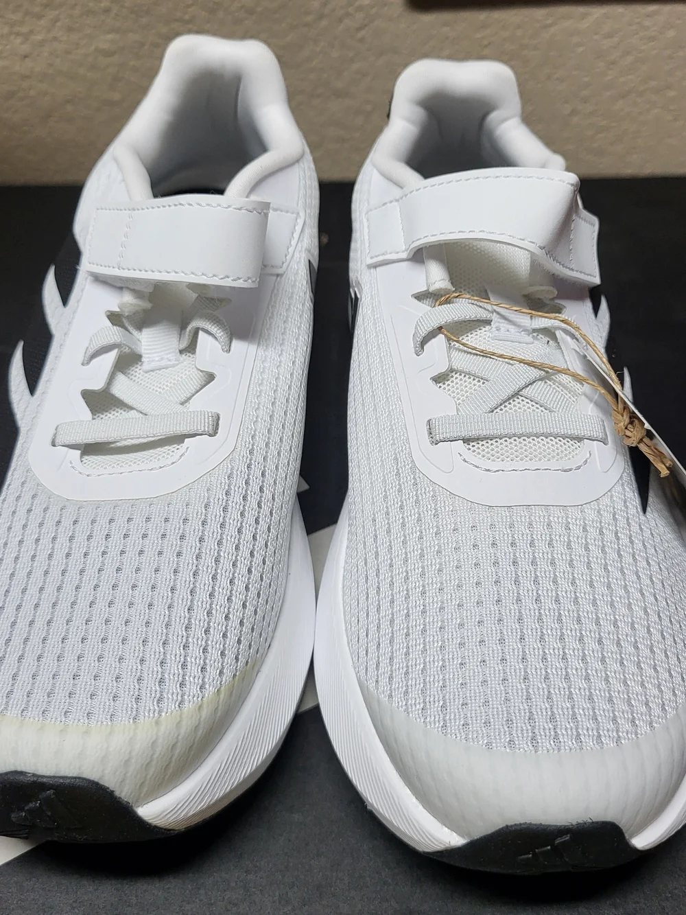 *NEW* Adidas Duramo EL K White/Black Running Sneakers Shoes Size 4  IG2461